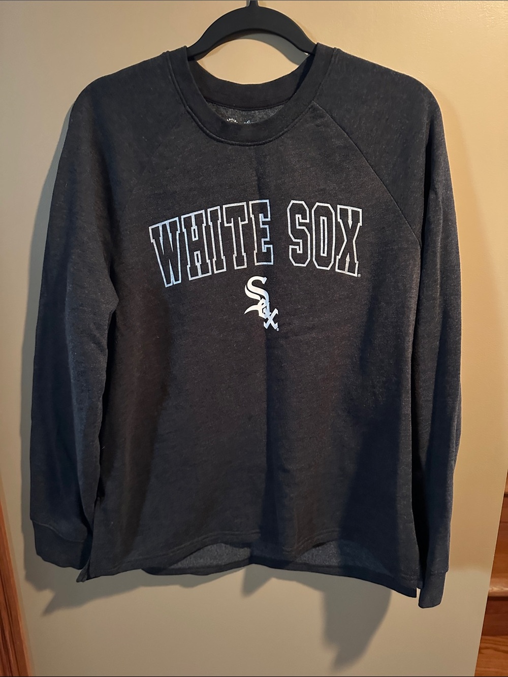 Genuine Merchandise Black White Sox Crewneck Sweatshirt
